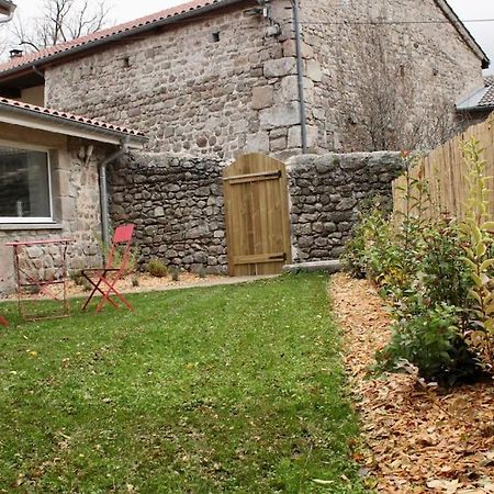 Superbe Appartement Avec Jacuzzi Et Jardin Prive Marlhes 外观 照片