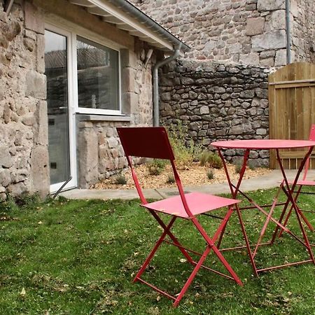 Superbe Appartement Avec Jacuzzi Et Jardin Prive Marlhes 外观 照片