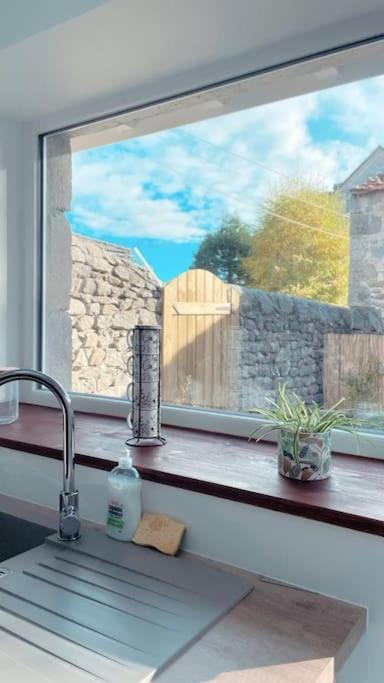Superbe Appartement Avec Jacuzzi Et Jardin Prive Marlhes 外观 照片