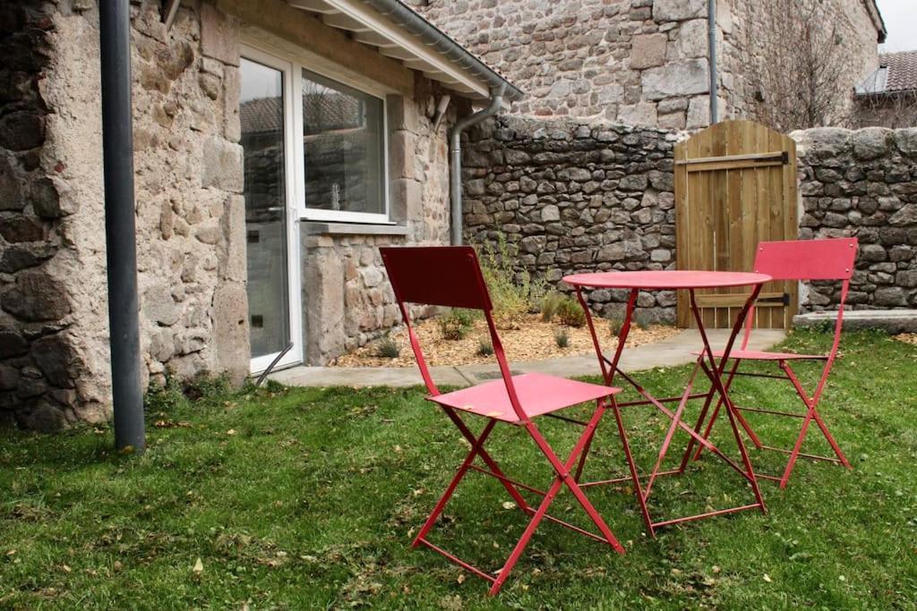 Superbe Appartement Avec Jacuzzi Et Jardin Prive Marlhes 外观 照片